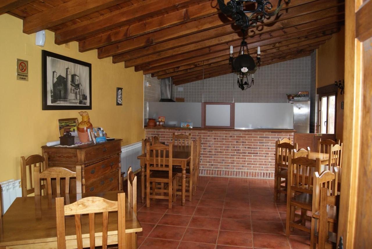 Albergue Estrella Del Camino Fromista Exterior photo